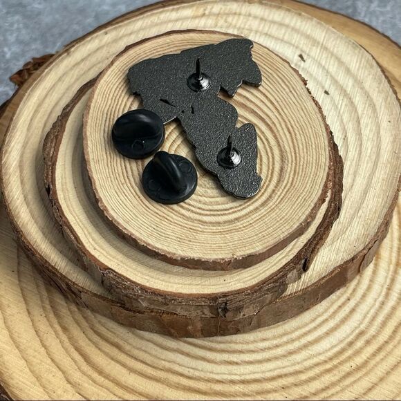 Pregnant Goddess Enamel Pin/ Brooch Lapel - Picture 4 of 6